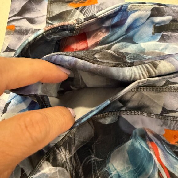 Lululemon Fast and Free High Rise Tight in Luminescent Floral Multi Size 8 - Picture 7 of 12